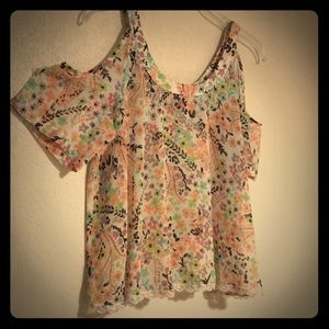 Off shoulder sleeve Shirt